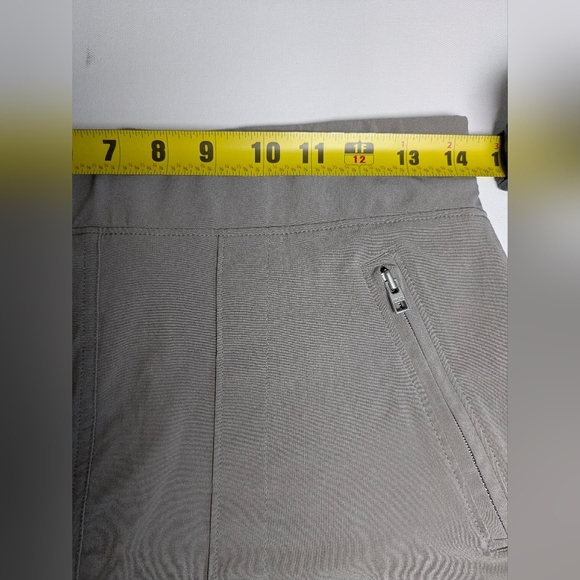 Athleta Chelsea Cargo Skort Women's Size 4 Gray Stretch Pockets Active Outdoor - Picture 9 of 12